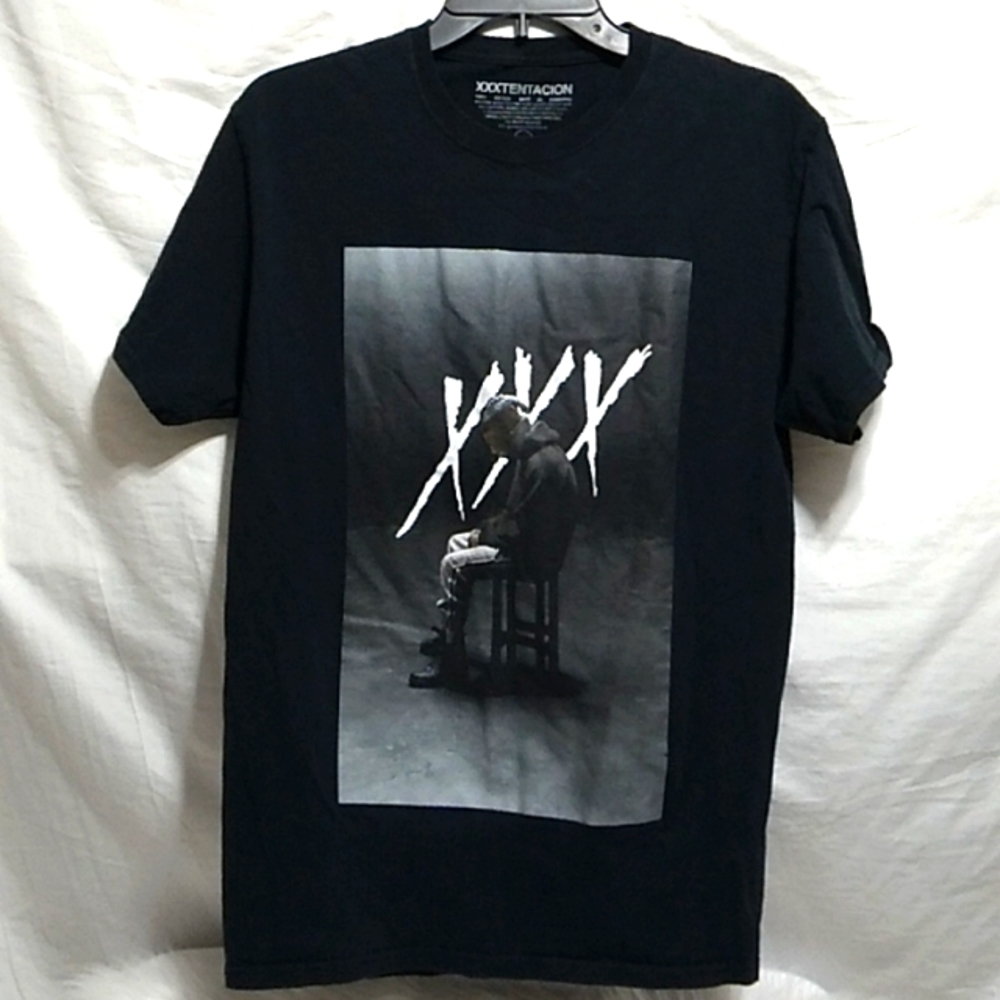 (BX86) SALE! XXXTENTACION Top Sz.MD Like New